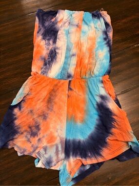 Ariella Tie-Dye Strapless Romper in Orange, Light Blue & Navy Trim size small